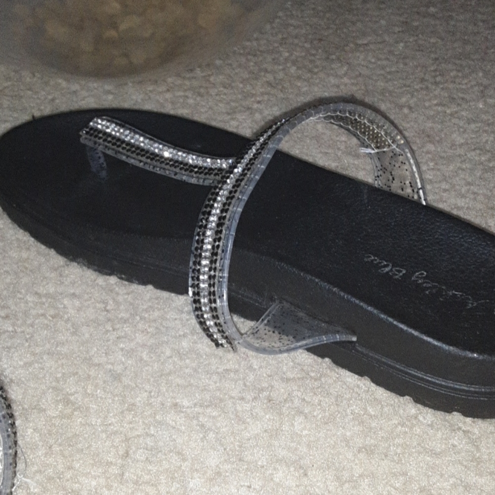 Flip flops - Picture 2 of 3